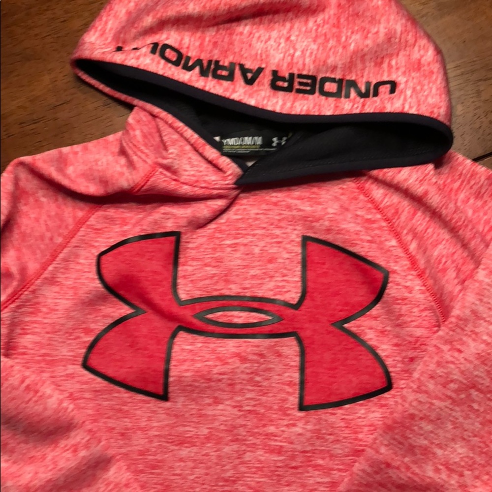 Boys Youth medium Under Armour Sweatshirtt